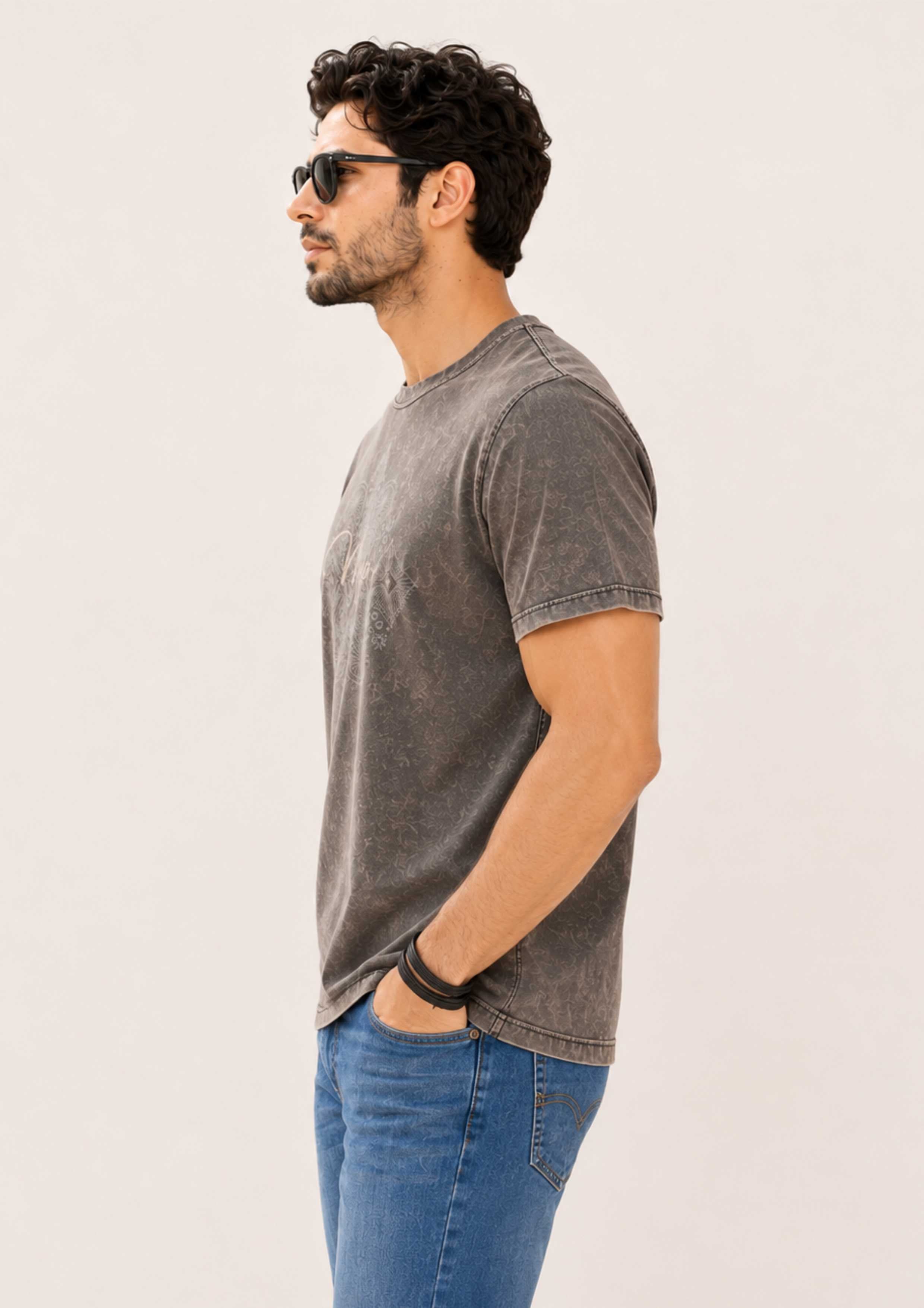 ACID-WASHED GRAPHIC T-SHIRT