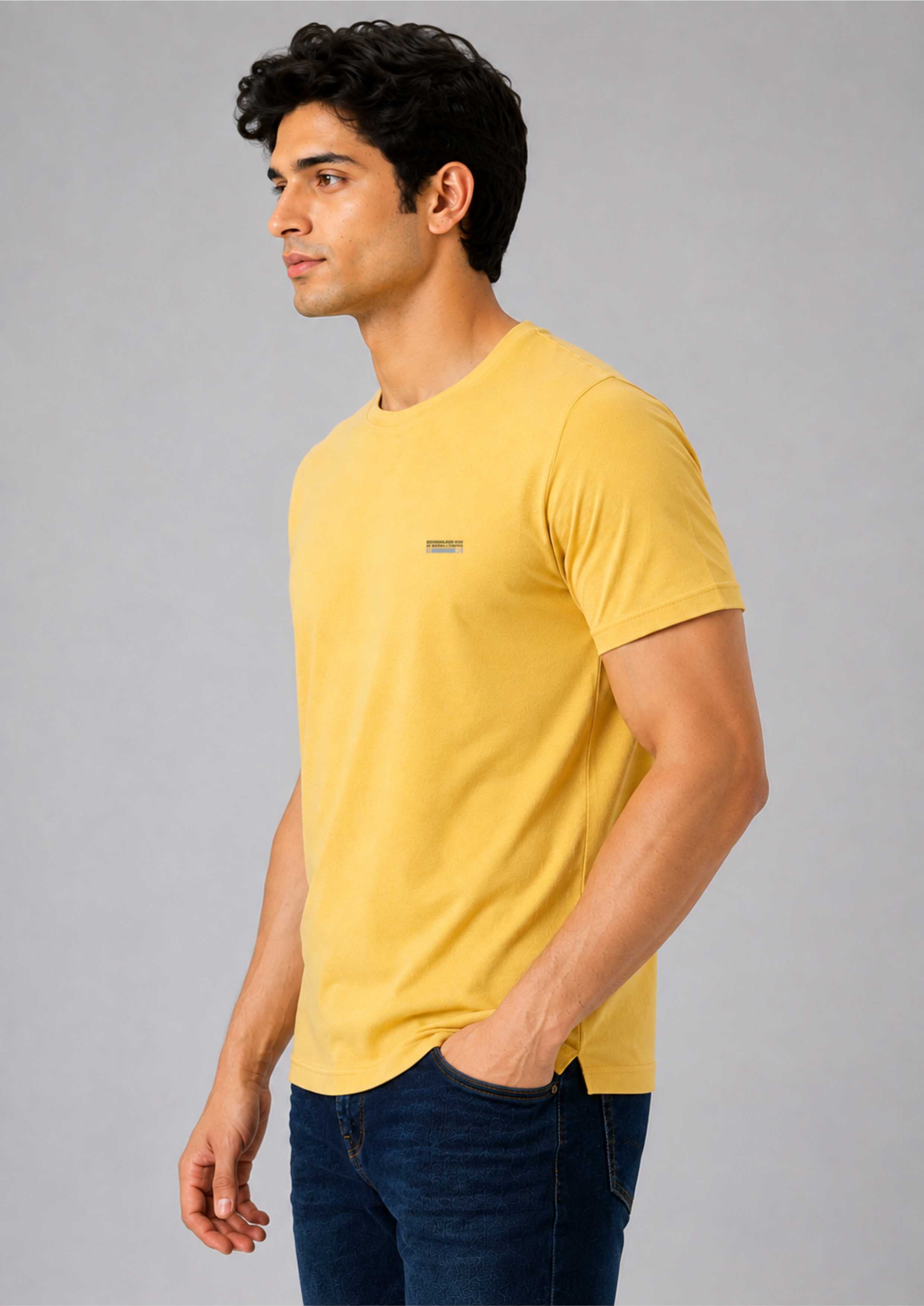 ROUND NECK T-SHIRt